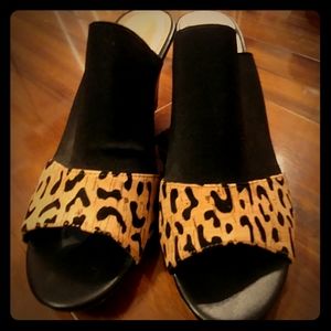 IMPO stretch leopard wedges